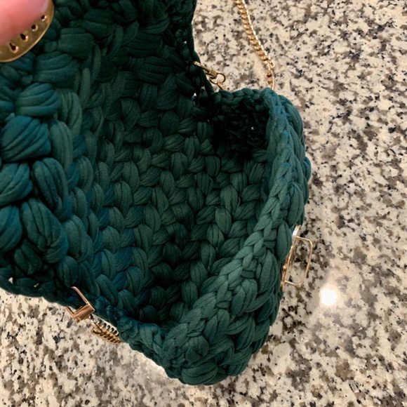 Handmade crotcheted purse - Picture 3 of 4